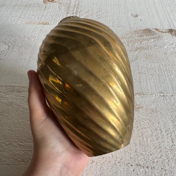 Vintage Brass Vase with Simple Detailing - Made in India - Picture 10 of 11